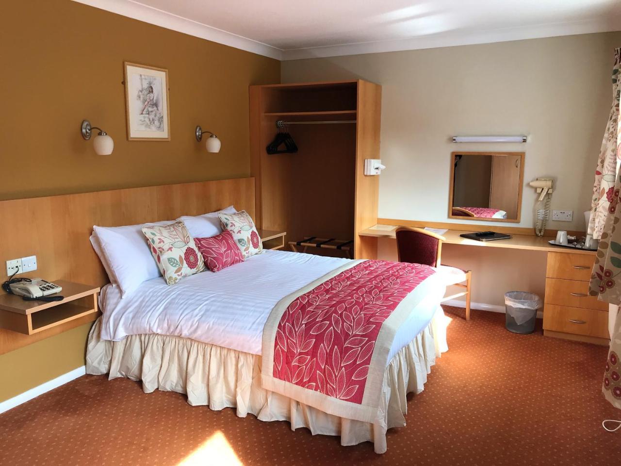 The Sandpiper Hotel; Sure Hotel Collection By Best Western Chesterfield Bagian luar foto