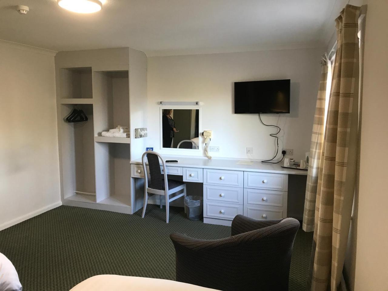 The Sandpiper Hotel; Sure Hotel Collection By Best Western Chesterfield Bagian luar foto